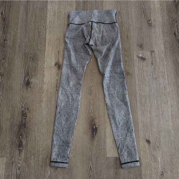 Lululemon Wunder Under Leggings Size 4 - Picture 3 of 7